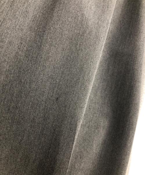 eimee law（エイミーロウ）eimee law (エイミーロウ) サイドライン微配スラックスパンツ グレー×シルバー サイズ:38の古着・服飾アイテム