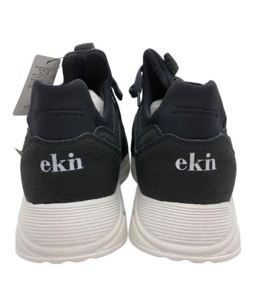 ekin（エクン）ekin (エクン) SOIL/ローカットスニーカー ホワイト×ブラック サイズ:43 未使用品の古着・服飾アイテム