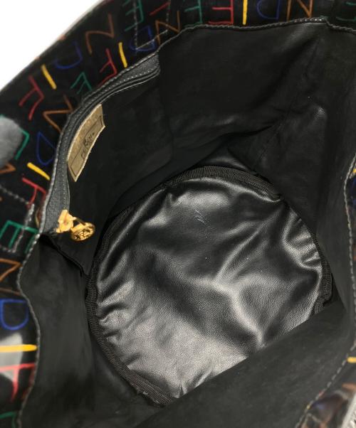 FENDI（フェンディ）FENDI (フェンディ) ビニールハンドバッグ ブラックの古着・服飾アイテム