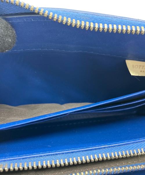 BOTTEGA VENETA（ボッテガベネタ）BOTTEGA VENETA (ボッテガベネタ) イントレチャート ラウンドファスナー長財布 ブルーの古着・服飾アイテム