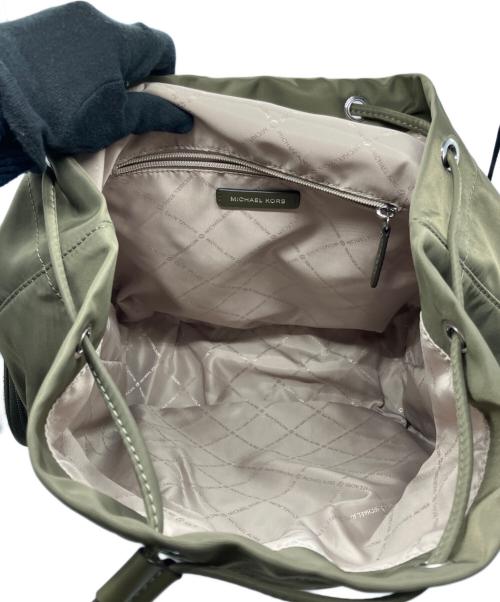 MICHAEL KORS（マイケルコース）MICHAEL KORS (マイケルコース) リュック オリーブの古着・服飾アイテム