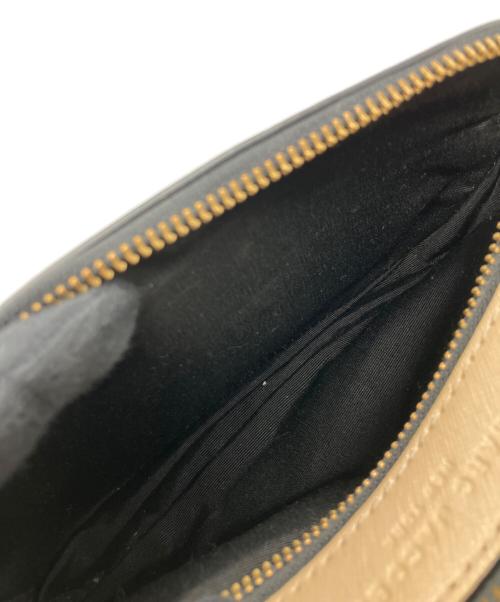 MARC JACOBS（マークジェイコブス）MARC JACOBS (マークジェイコブス) SNAPSHOT ショルダーバッグ ピンク×ベージュの古着・服飾アイテム