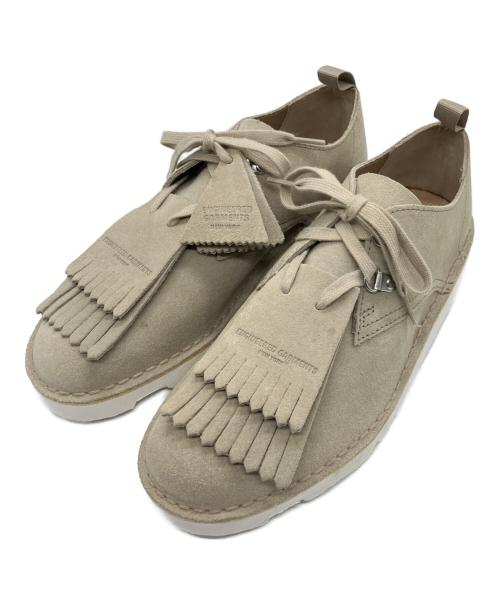 CLARKS（クラークス）CLARKS (クラークス) Desert Khan EG スウェードシューズ ベージュ サイズ:26cmの古着・服飾アイテム