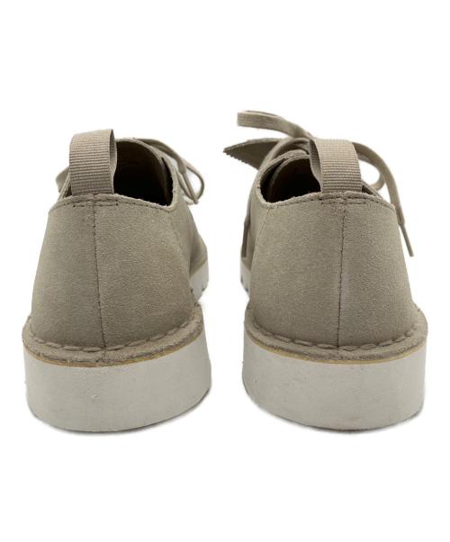 CLARKS（クラークス）CLARKS (クラークス) Desert Khan EG スウェードシューズ ベージュ サイズ:26cmの古着・服飾アイテム