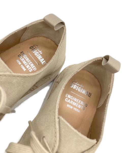CLARKS（クラークス）CLARKS (クラークス) Desert Khan EG スウェードシューズ ベージュ サイズ:26cmの古着・服飾アイテム