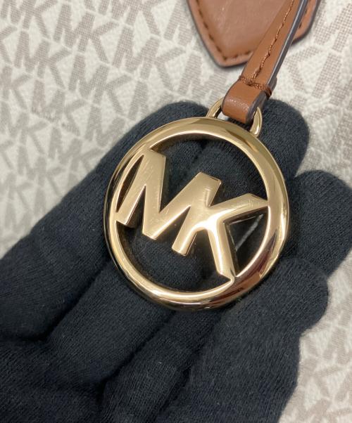 MICHAEL KORS（マイケルコース）MICHAEL KORS (マイケルコース) トートバッグ ホワイト×ブラウンの古着・服飾アイテム