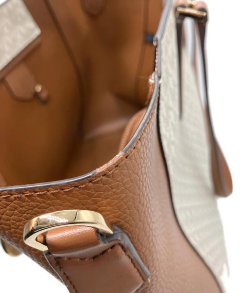 MICHAEL KORS（マイケルコース）MICHAEL KORS (マイケルコース) トートバッグ ホワイト×ブラウンの古着・服飾アイテム