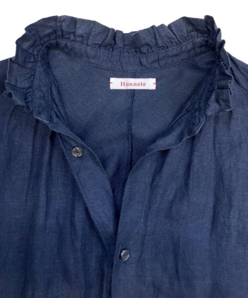 Honnete（オネット）Honnete (オネット) アイリッシュリネン ハーフスリーブ フリルカラー ワンピース ネイビー サイズ:FREEの古着・服飾アイテム