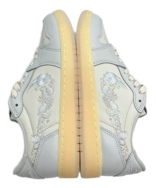 NIKE（ナイキ）NIKE (ナイキ) AIR JORDAN1 RETRO LOW OG Rabbit Floral Swoosh / ローカットスニーカー ホワイト サイズ:26の古着・服飾アイテム