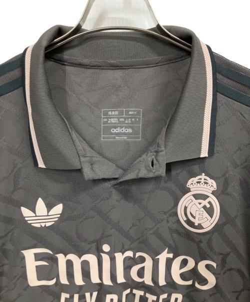 adidas（アディダス）adidas (アディダス) レアル・マドリード 24/25 サードユニフォーム / ゲームシャツ グレー サイズ:3XL 未使用品の古着・服飾アイテム