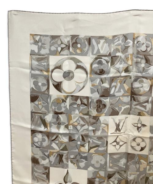 LOUIS VUITTON（ルイ ヴィトン）LOUIS VUITTON (ルイ ヴィトン) carre Au fil du temps （時の流れに）/ シルクスカーフ アイボリーの古着・服飾アイテム