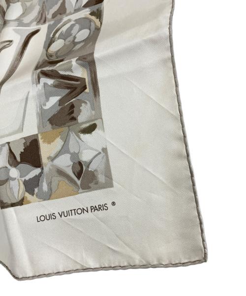 LOUIS VUITTON（ルイ ヴィトン）LOUIS VUITTON (ルイ ヴィトン) carre Au fil du temps （時の流れに）/ シルクスカーフ アイボリーの古着・服飾アイテム