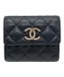 CHANEL（シャネル）の古着「キャビアスキン ラインストーンスモールウォレット / 3つ折り財布」｜ブラック