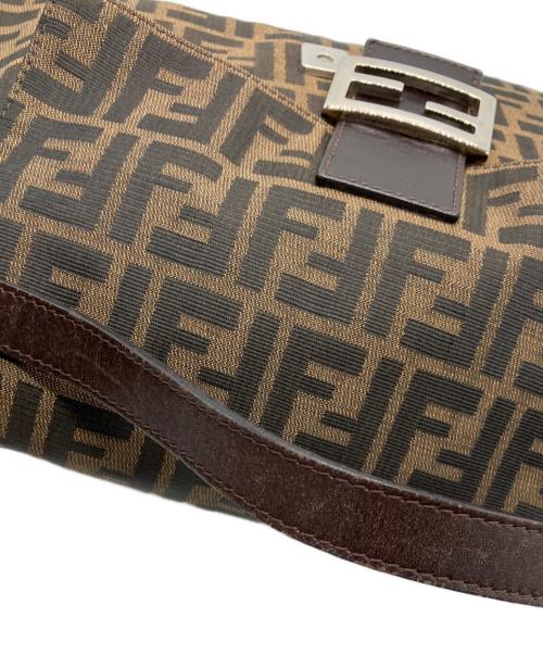 FENDI（フェンディ）FENDI (フェンディ) ズッカ マンマバケット / セミショルダーバッグ ブラウンの古着・服飾アイテム