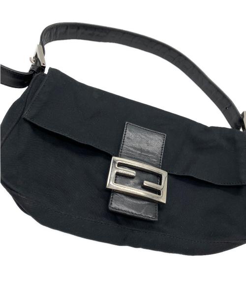FENDI（フェンディ）FENDI (フェンディ) マンマバケット セミショルダーバッグ ブラックの古着・服飾アイテム