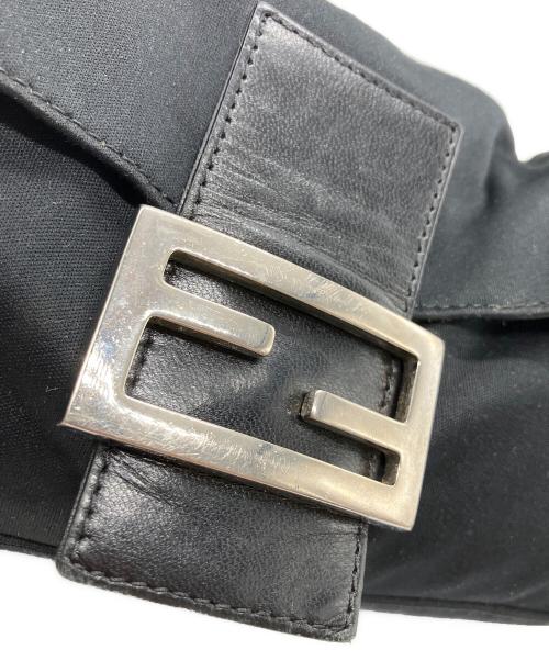 FENDI（フェンディ）FENDI (フェンディ) マンマバケット セミショルダーバッグ ブラックの古着・服飾アイテム