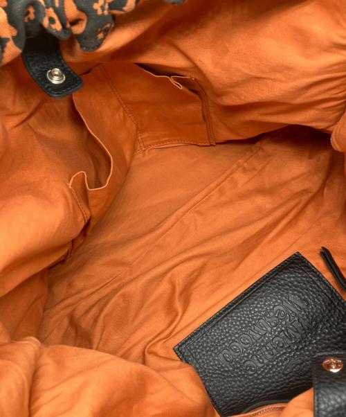 Vivienne Westwood（ヴィヴィアンウエストウッド）Vivienne Westwood (ヴィヴィアンウエストウッド) キャンバストートバッグ オレンジ×ブラックの古着・服飾アイテム