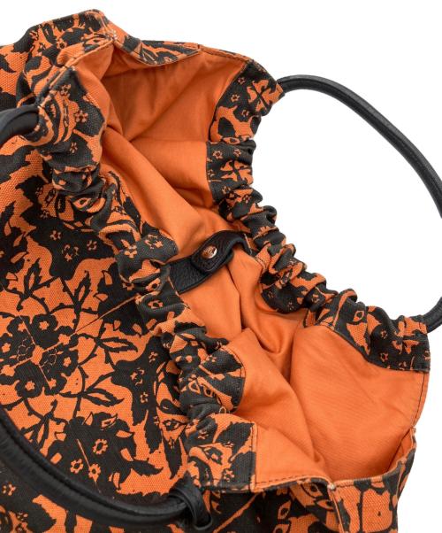 Vivienne Westwood（ヴィヴィアンウエストウッド）Vivienne Westwood (ヴィヴィアンウエストウッド) キャンバストートバッグ オレンジ×ブラックの古着・服飾アイテム