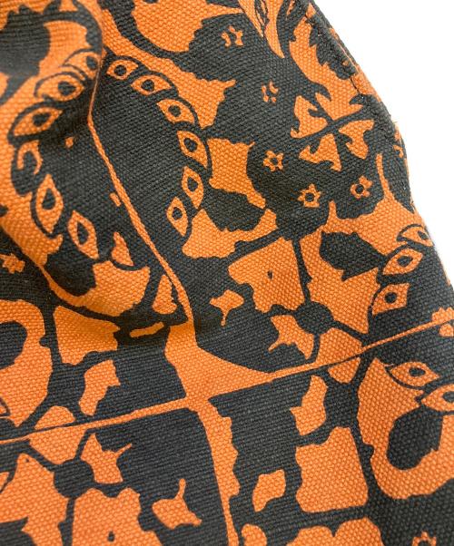 Vivienne Westwood（ヴィヴィアンウエストウッド）Vivienne Westwood (ヴィヴィアンウエストウッド) キャンバストートバッグ オレンジ×ブラックの古着・服飾アイテム