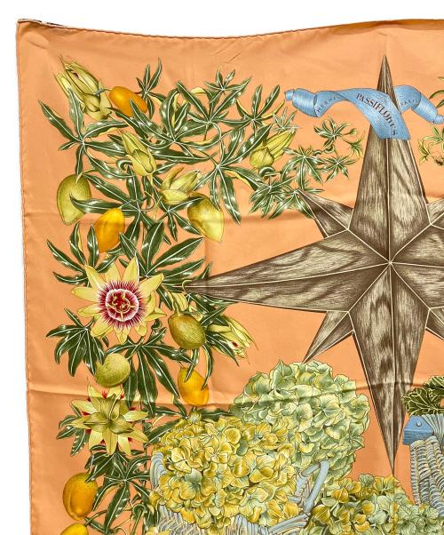 HERMES（エルメス）HERMES (エルメス) カレ90 PASSIFLORES / シルクスカーフ ピンクの古着・服飾アイテム