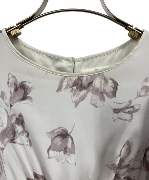 HER LIP TO（ハーリップトゥ）HER LIP TO (ハーリップトゥ) Laminak Floral Dress ライトグレー サイズ:Mの古着・服飾アイテム