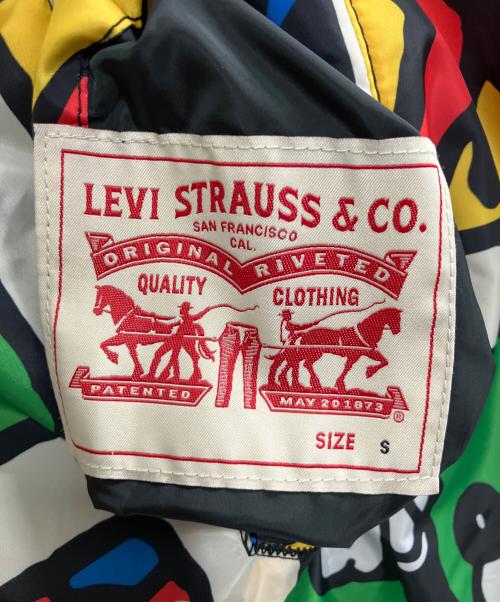 LEVI'S（リーバイス）LEVI'S (リーバイス) DISNEY (ディズニー) リバーシブルキルティングコート ブラック×マルチカラー サイズ:Sの古着・服飾アイテム