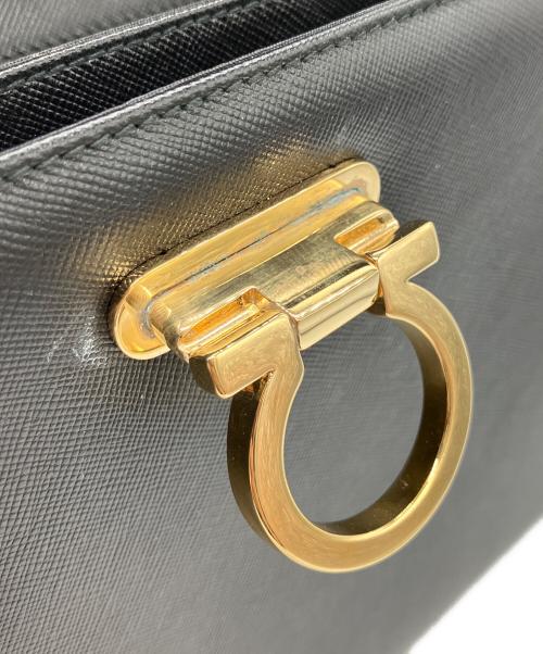 Salvatore Ferragamo（サルヴァトーレ フェラガモ）Salvatore Ferragamo (サルヴァトーレ フェラガモ) ガンチーニ ハンドバッグ ブラックの古着・服飾アイテム