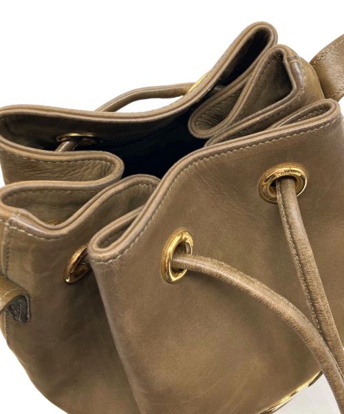 Salvatore Ferragamo（サルヴァトーレ フェラガモ）Salvatore Ferragamo (サルヴァトーレ フェラガモ) ヴァラリボン / 巾着ショルダーバッグ ブラウンの古着・服飾アイテム