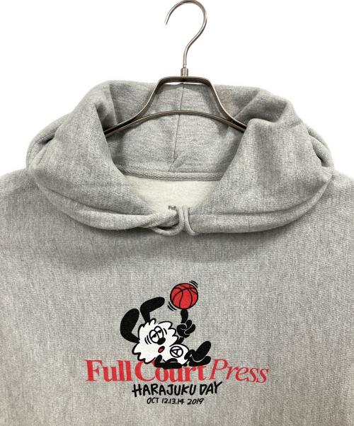 Full Court Press（フル・コート・プレス）FULL COURT PRESS (フル・コート・プレス) VERDY (ヴェルディ) プルオーバーパーカー グレー サイズ:Xの古着・服飾アイテム