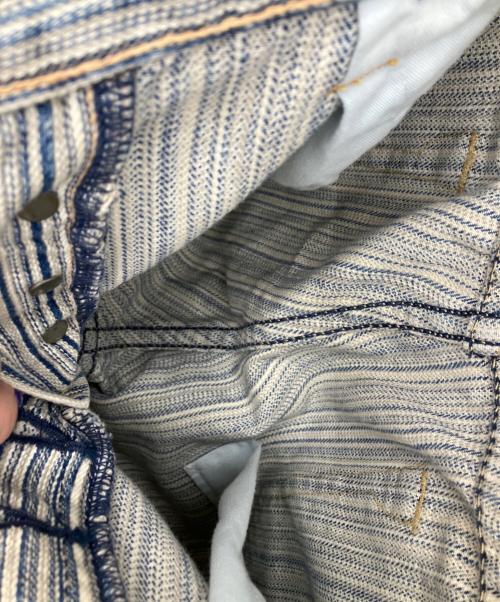 LEVI'S（リーバイス）LEVI'S (リーバイス) デニムパンツ ホワイト×ブルー サイズ:Mの古着・服飾アイテム