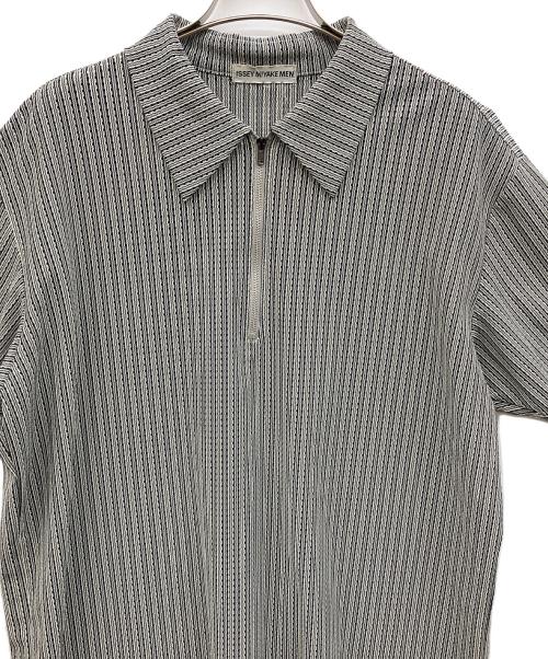 ISSEY MIYAKE（イッセイミヤケ）ISSEY MIYAKE (イッセイミヤケ) ハーフジップシャツ ホワイト サイズ:Lの古着・服飾アイテム