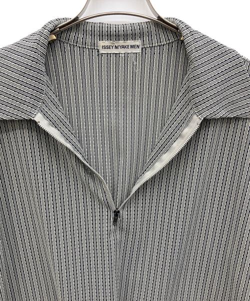ISSEY MIYAKE（イッセイミヤケ）ISSEY MIYAKE (イッセイミヤケ) ハーフジップシャツ ホワイト サイズ:Lの古着・服飾アイテム