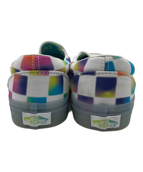 VANS（ヴァンズ）VANS (ヴァンズ)  CLASSIC SLIP-ON RAINBOW CHECKERBOARD ホワイト サイズ:25 未使用品の古着・服飾アイテム