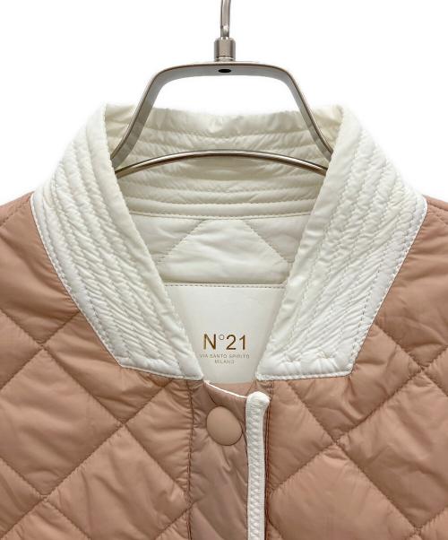 N°21（ヌメロヴェントゥーノ）N°21 (ヌメロヴェントゥーノ) キルティングリバーシブルジャケット ホワイト サイズ:38の古着・服飾アイテム