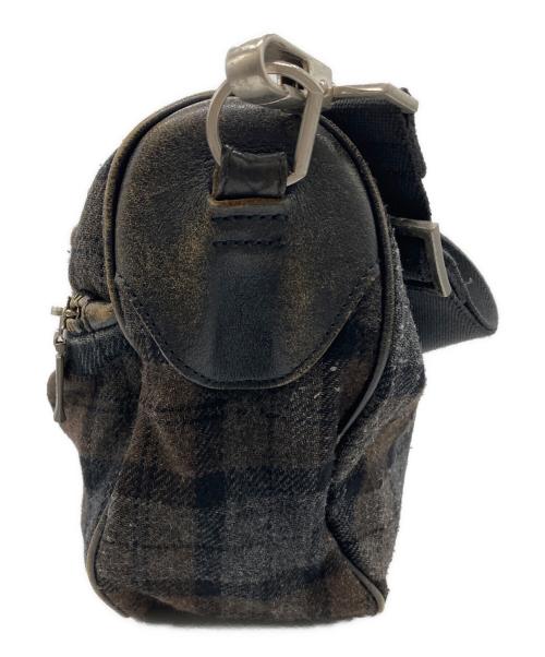 BURBERRY BLACK LABEL（バーバリーブラックレーベル）BURBERRY BLACK LABEL (バーバリーブラックレーベル) ショルダーバッグ グレーの古着・服飾アイテム
