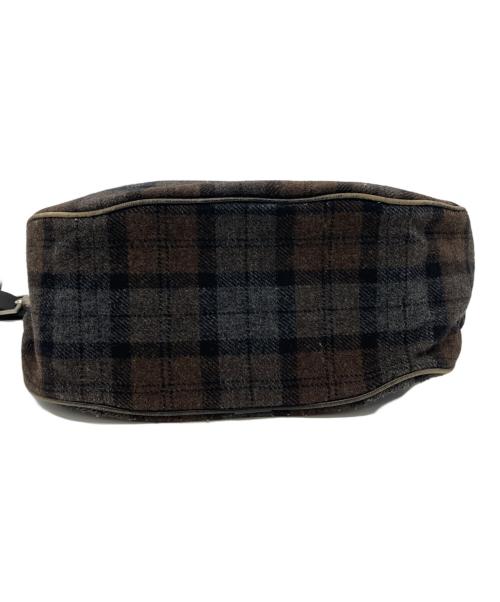 BURBERRY BLACK LABEL（バーバリーブラックレーベル）BURBERRY BLACK LABEL (バーバリーブラックレーベル) ショルダーバッグ グレーの古着・服飾アイテム