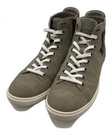 LOUIS VUITTON（ルイ ヴィトン）の古着「ハイカットスニーカー」｜グレー