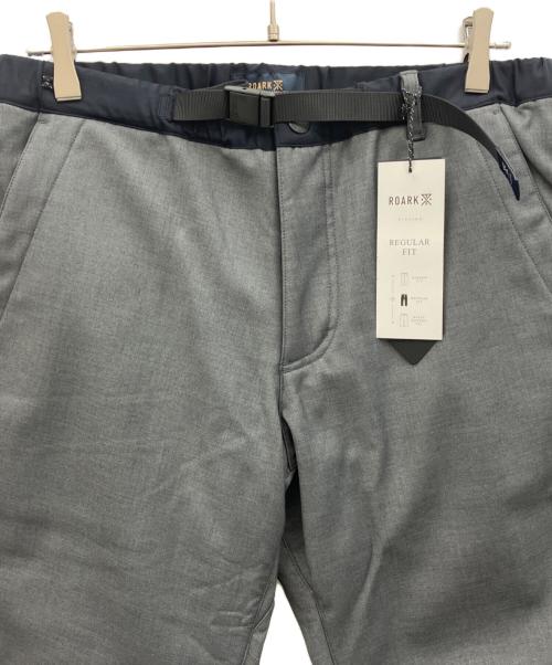 ROARK REVIVAL（ロアークリバイバル）ROARK REVIVAL (ロアークリバイバル) TRAVEL PANT RAYON SURGE w/FLEECE グレー サイズ:XL 未使用品の古着・服飾アイテム