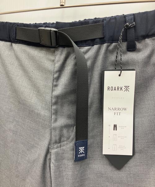 ROARK REVIVAL（ロアークリバイバル）ROARK REVIVAL (ロアークリバイバル) TRAVEL PANT RAYON SURGE - NARROW グレー サイズ:XL 未使用品の古着・服飾アイテム