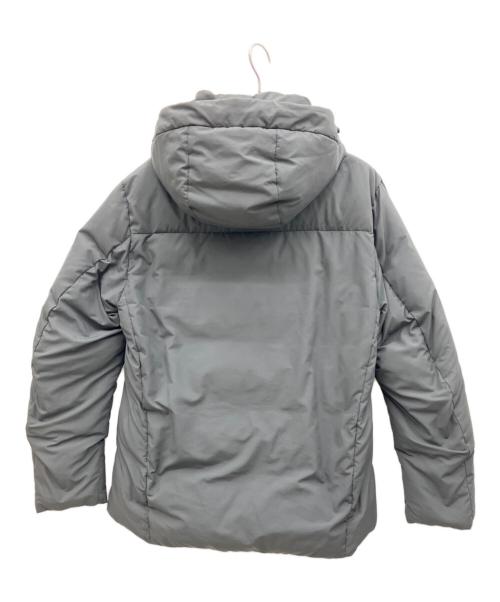 BLACK LABEL CRESTBRIDGE（ブラックレーベル クレストブリッジ）BLACK LABEL CRESTBRIDGE (ブラックレーベル クレストブリッジ) ダウンジャケット グレー サイズ:Mの古着・服飾アイテム
