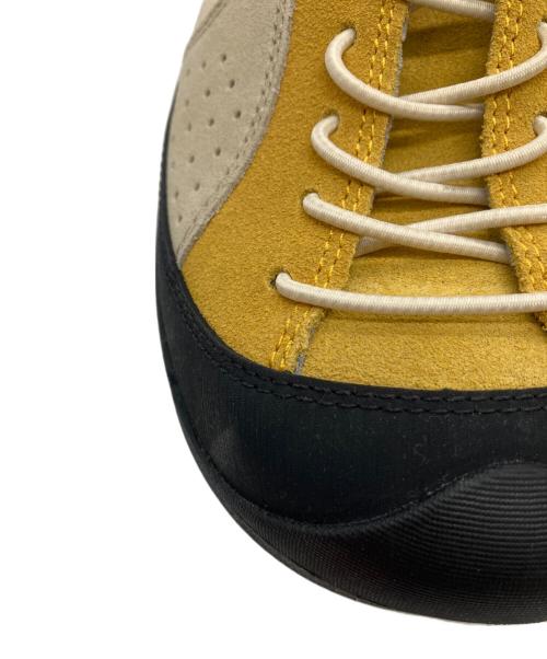 KEEN（キーン）KEEN (キーン) トレッキングシューズ ベージュ×ブラック サイズ:27の古着・服飾アイテム