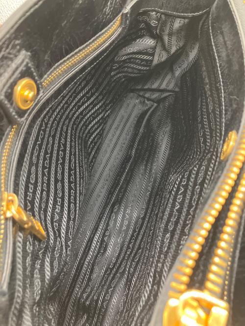 PRADA（プラダ）PRADA (プラダ) VITELLO SHINE　レザートートバッグ ブラックの古着・服飾アイテム