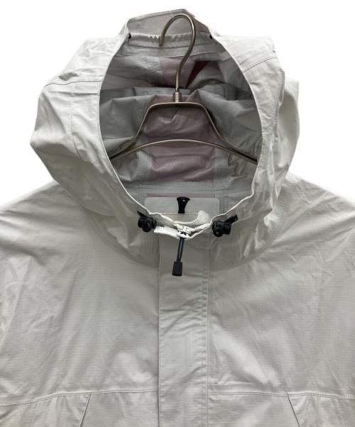 SUPREME（シュプリーム）SUPREME (シュプリーム) taped seam/ナイロンジャケット グレー サイズ:Ｌの古着・服飾アイテム