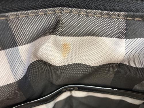 BURBERRY（バーバリー）BURBERRY (バーバリー) エナメルバッグの古着・服飾アイテム
