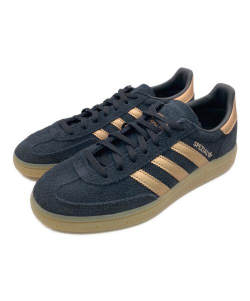 adidas（アディダス）adidas (アディダス) ローカットスニーカー ブラック×ゴールド サイズ:23.5の古着・服飾アイテム