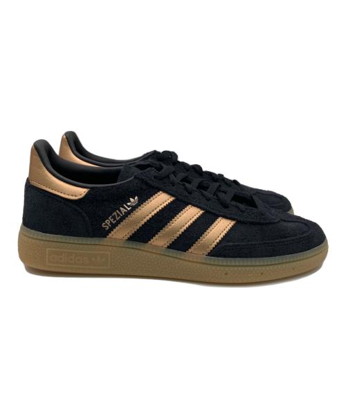 adidas（アディダス）adidas (アディダス) ローカットスニーカー ブラック×ゴールド サイズ:23.5の古着・服飾アイテム