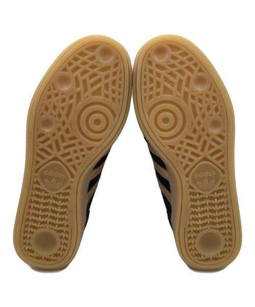 adidas（アディダス）adidas (アディダス) ローカットスニーカー ブラック×ゴールド サイズ:23.5の古着・服飾アイテム