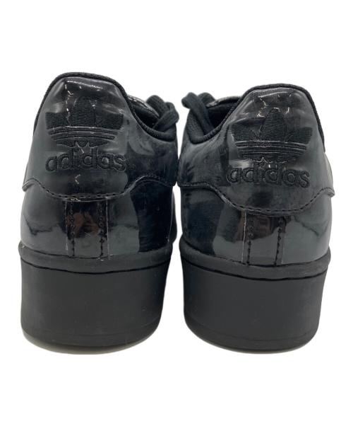 adidas（アディダス）adidas (アディダス) スニーカー ブラック サイズ:22.5の古着・服飾アイテム