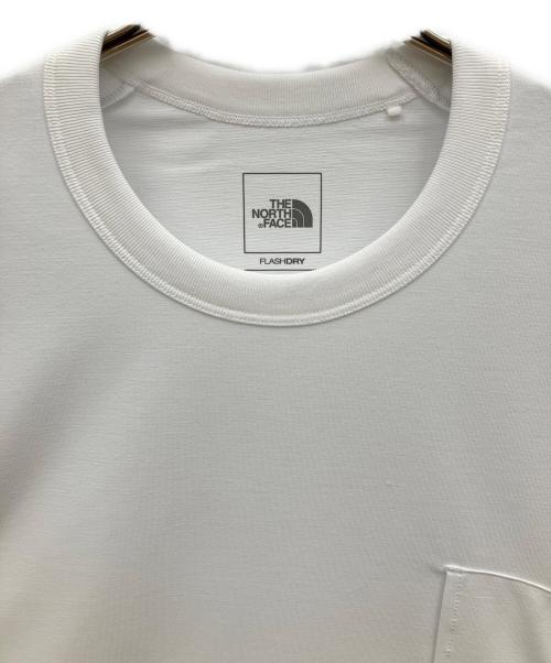 THE NORTH FACE（ザ ノース フェイス）THE NORTH FACE (ザ ノース フェイス) Tシャツ ホワイト サイズ:XLの古着・服飾アイテム
