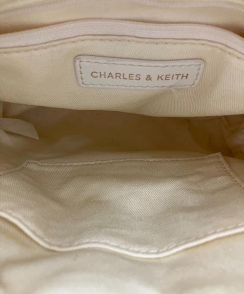 CHARLES & KEITH（チャールズアンドキース）CHARLES & KEITH (チャールズアンドキース) Duoチェーンハンドル2WAYバックパック ホワイトの古着・服飾アイテム